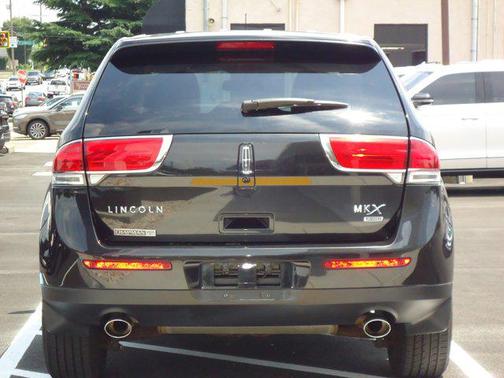 2014 Lincoln MKX Base