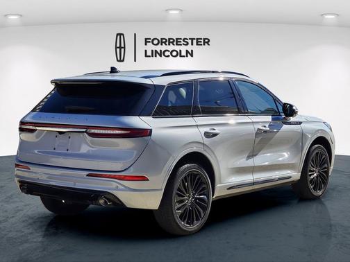 crystal white metallic clearcoat 2026 Lincoln Corsair Premiere