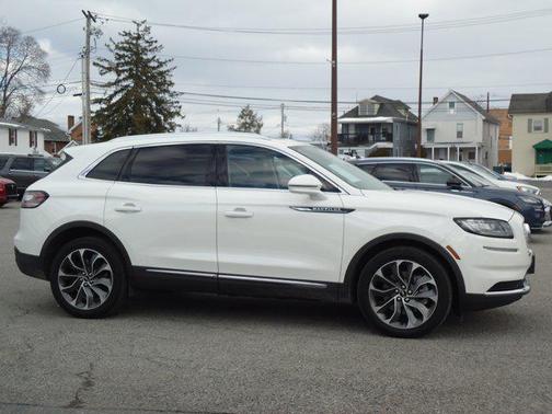 2023 Lincoln Nautilus Reserve