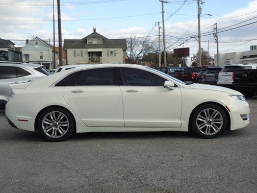 2013 Lincoln MKZ Base