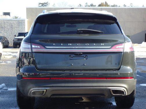 2022 Lincoln Nautilus Standard