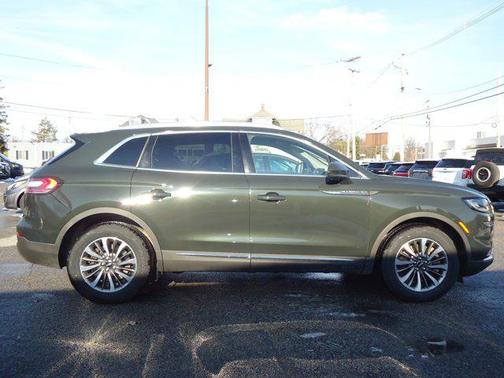 2022 Lincoln Nautilus Standard