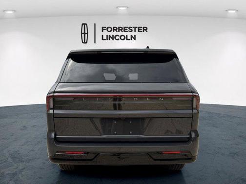Chroma Caviar Dark Gray Metallic Clearcoat 2026 Lincoln Navigator Black Label