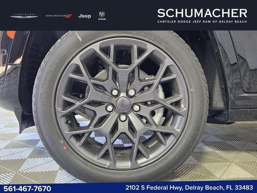 Diamond Black 2025 Jeep Grand Cherokee L Summit