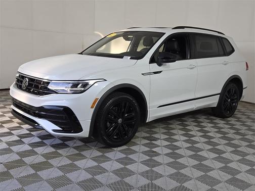 2022 Volkswagen Tiguan 2.0T SE R-Line Black