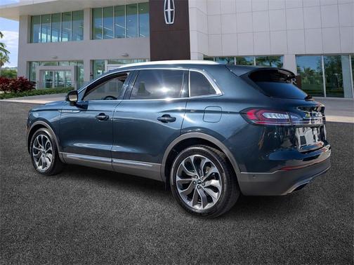 2021 Lincoln Nautilus Reserve