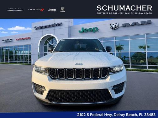 Bright White Clearcoat 2026 Jeep Grand Cherokee Laredo X