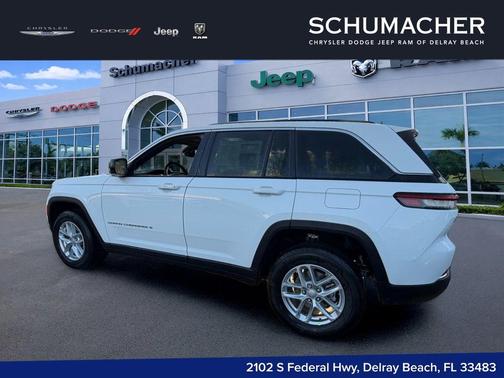 Bright White Clearcoat 2026 Jeep Grand Cherokee Laredo X