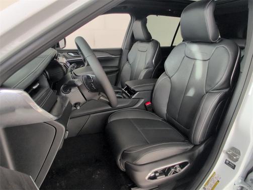 2025 Jeep Grand Cherokee Overland