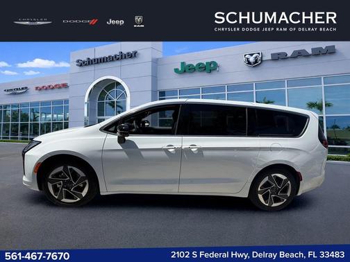 Bright White Clearcoat 2027 Chrysler Pacifica LIMITED