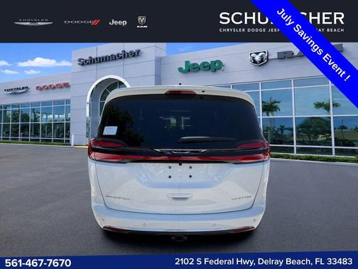 Bright White Clearcoat 2027 Chrysler Pacifica LIMITED