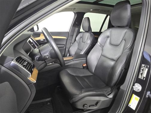 2023 Volvo XC90 B6 Plus 7-Seater