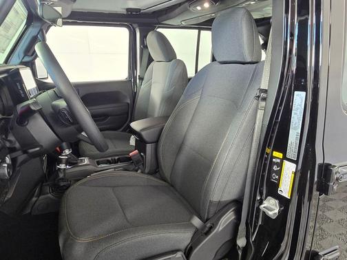 Black Clearcoat 2026 Jeep Wrangler Sport