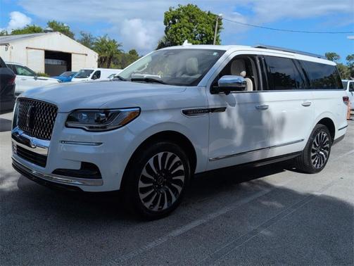 2022 Lincoln Navigator L Black Label