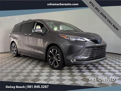 2025 Toyota Sienna Platinum 7 Passenger
