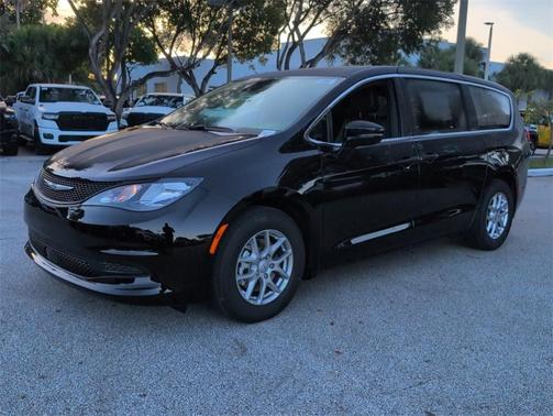 2026 Chrysler Voyager LX