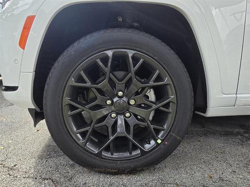 2025 Jeep Grand Cherokee L Summit