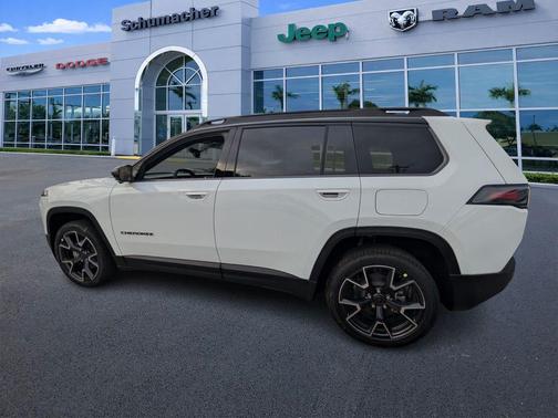 2026 Jeep Cherokee Overland