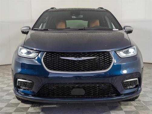 2025 Chrysler Pacifica Pinnacle