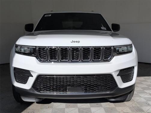 2025 Jeep Grand Cherokee Laredo X