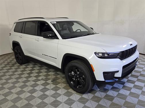 2025 Jeep Grand Cherokee L Laredo