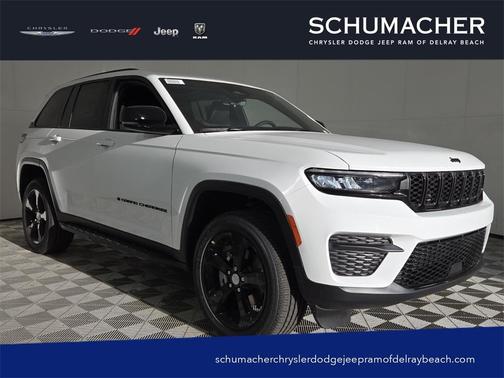 2025 Jeep Grand Cherokee Laredo