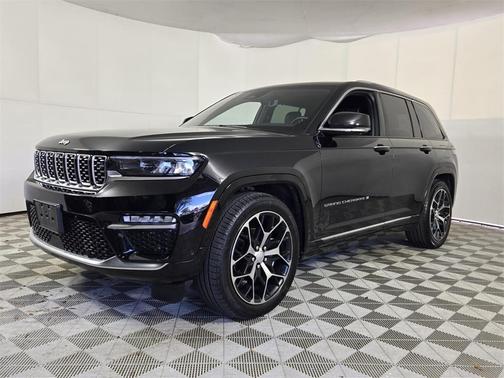 2023 Jeep Grand Cherokee Summit