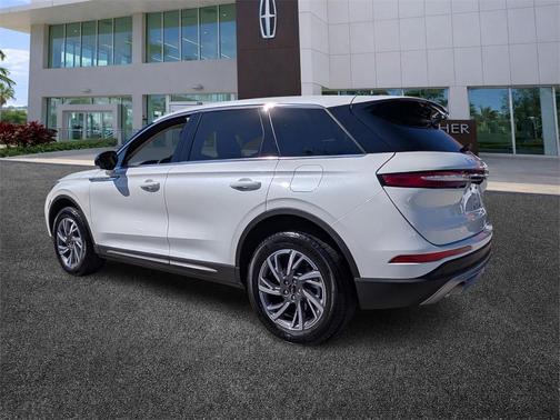 2023 Lincoln Corsair Standard