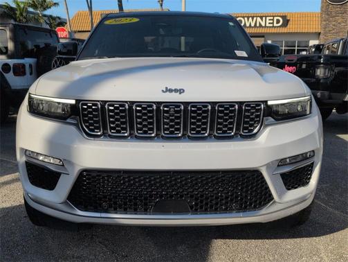 2023 Jeep Grand Cherokee Summit