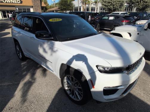 2023 Jeep Grand Cherokee Summit