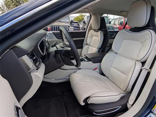 2017 Lincoln Continental Black Label