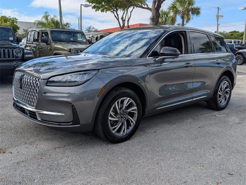 2023 Lincoln Corsair Standard