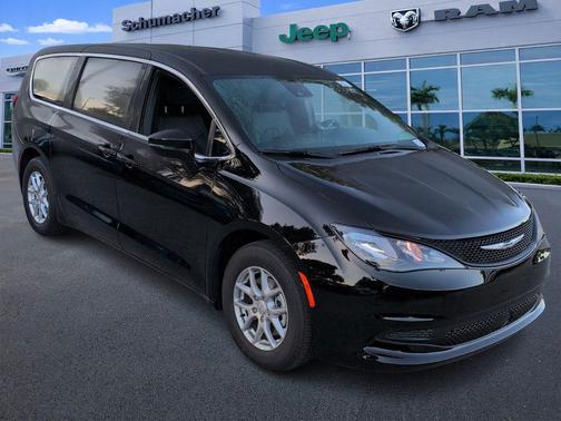 2026 Chrysler Voyager LX