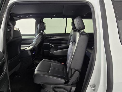 2025 Jeep Wagoneer Series II