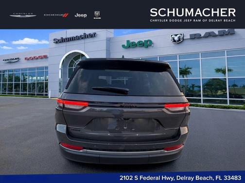 Metallic 2026 Jeep Grand Cherokee Limited