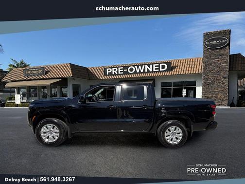 Black 2022 Nissan Frontier SV