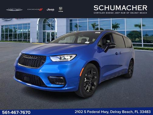 Hydro Blue Pearlcoat 2026 Chrysler Pacifica Select