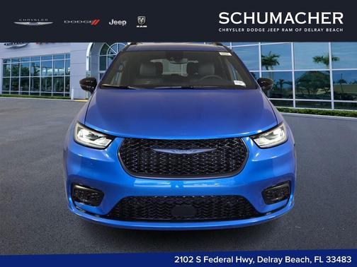 Hydro Blue Pearlcoat 2026 Chrysler Pacifica Select