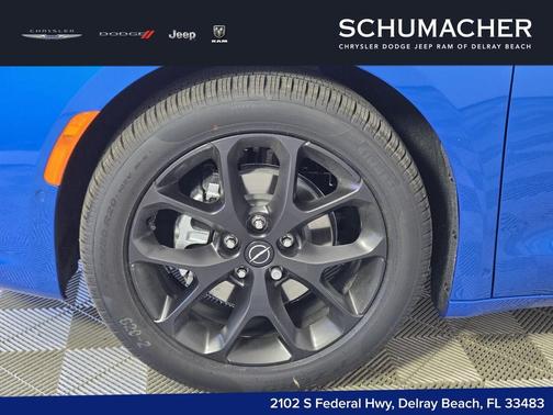 Hydro Blue Pearlcoat 2026 Chrysler Pacifica Select
