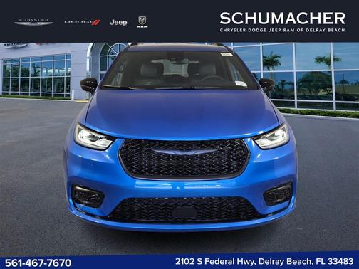Hydro Blue Pearlcoat 2026 Chrysler Pacifica Select