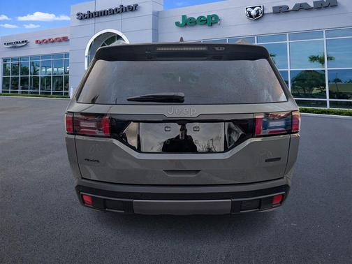 2026 Jeep Cherokee Overland