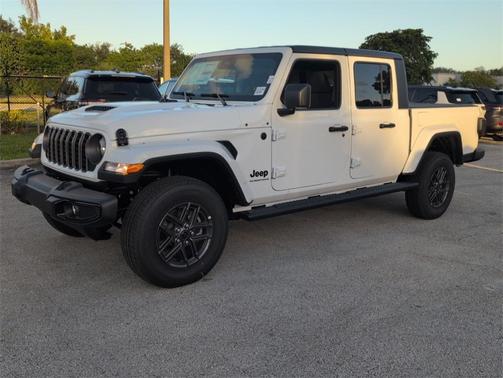 2025 Jeep Gladiator Sport