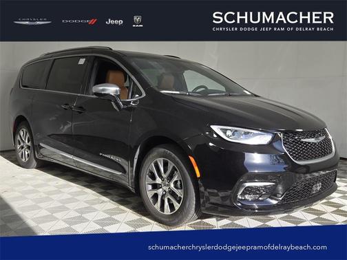 2025 Chrysler Pacifica Hybrid Pinnacle