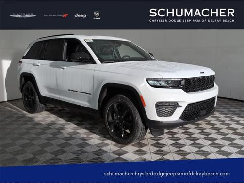 2025 Jeep Grand Cherokee Laredo