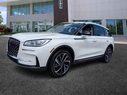 White Metallic 2024 Lincoln Corsair Reserve