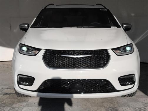 2025 Chrysler Pacifica Pinnacle