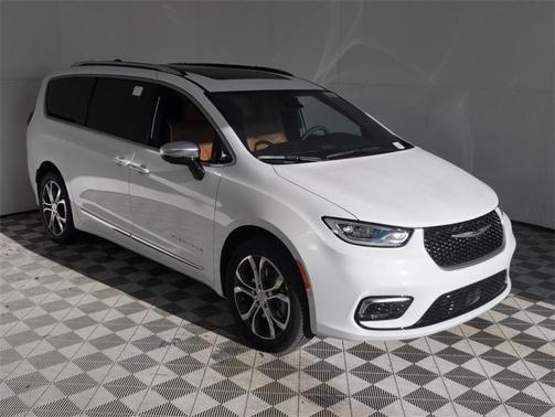 2025 Chrysler Pacifica Pinnacle