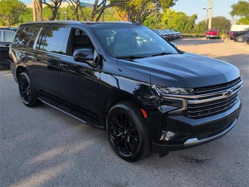 2022 Chevrolet Suburban LT