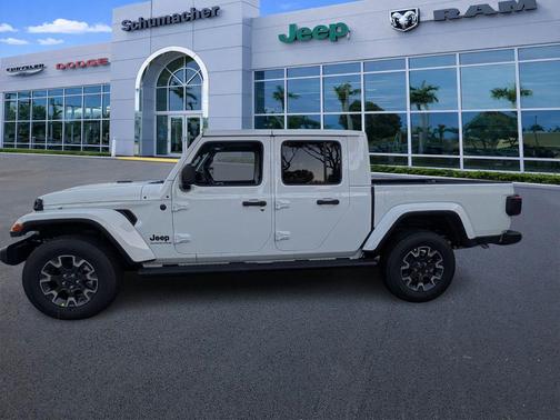 Bright White Clearcoat 2026 Jeep Gladiator Sport
