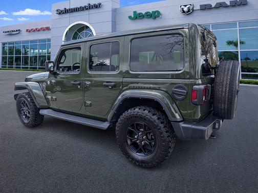 Sarge Green Clearcoat 2022 Jeep Wrangler Unlimited Sahara